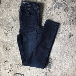 AE Super High Rise Jeggings - Next Level - Sz 2